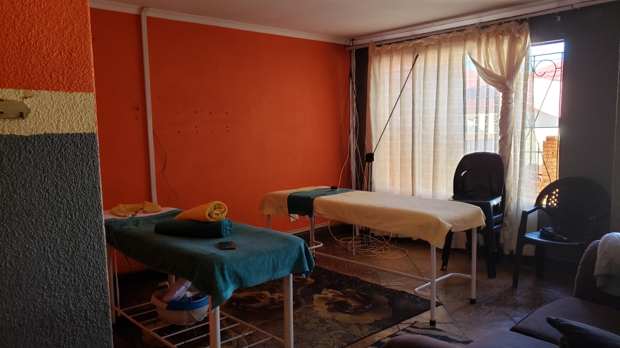 3 Bedroom Property for Sale in Geelhoutpark North West